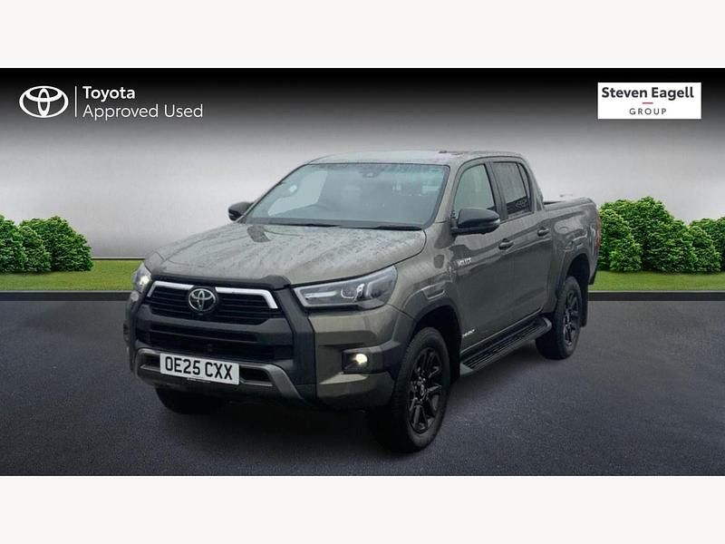 Used Toyota HiLux 201 HP (147 kW) 2025 Bronze Pickup