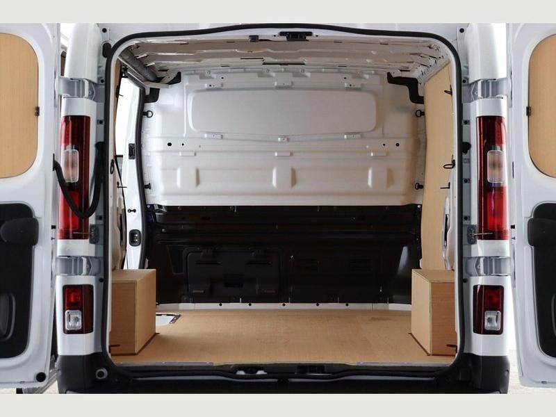 Ny Renault Trafic 2025 Vit