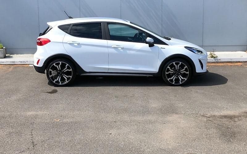 Used Ford Fiesta Active X 125 HP (91 kW) 2021 White Hatchback