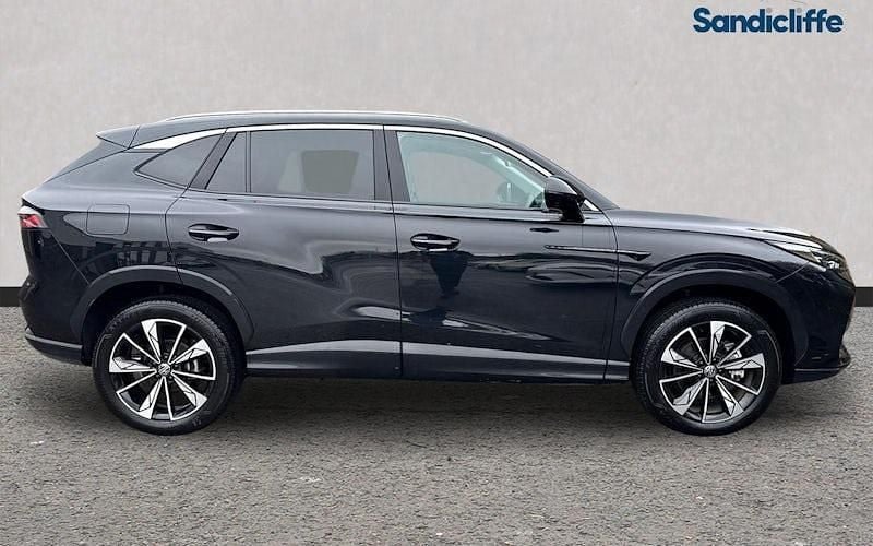 Used MG HS Trophy 170 HP (125 kW) 2024 Metallic  black pearl SUV