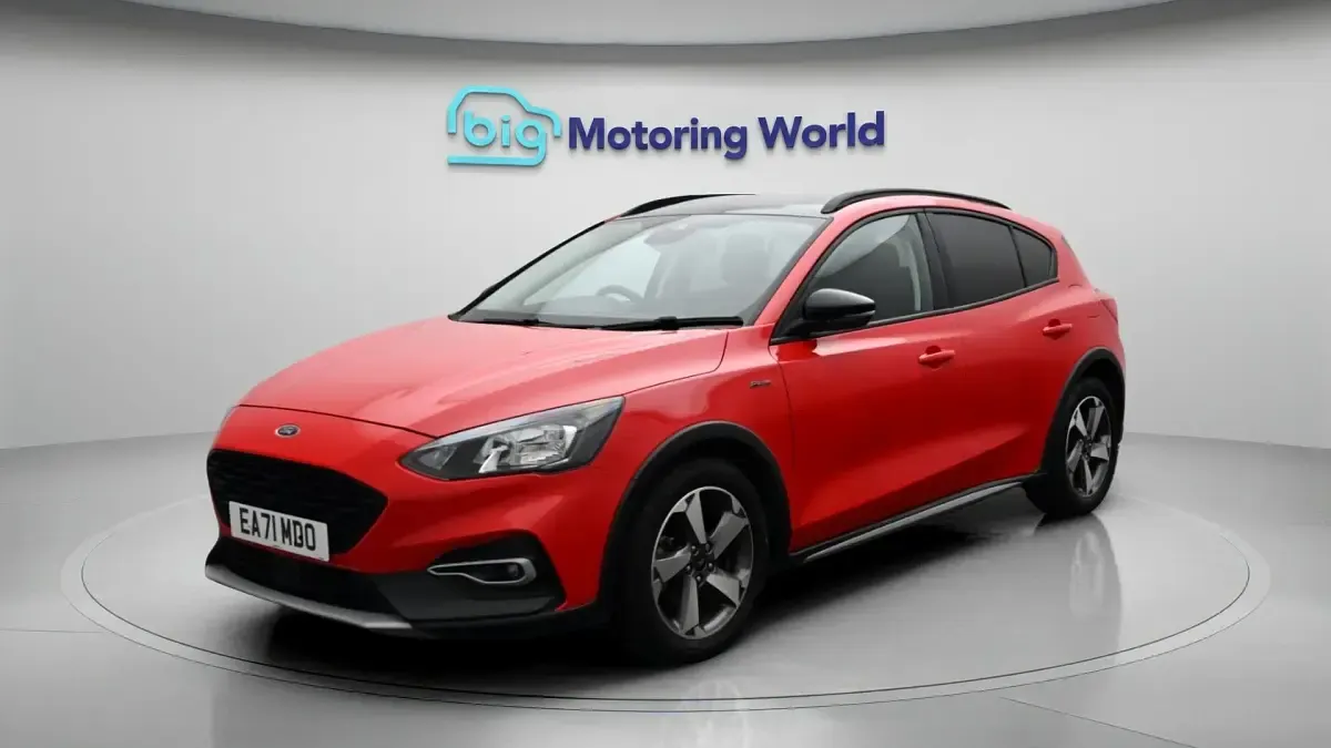 Used Ford Focus Active 125 HP (91 kW) 2021 Red Hatchback
