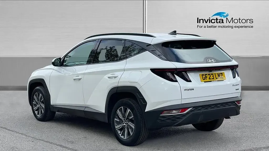 Używany Hyundai Tucson SE 230 KM (169 kW) 2023 Biały SUV