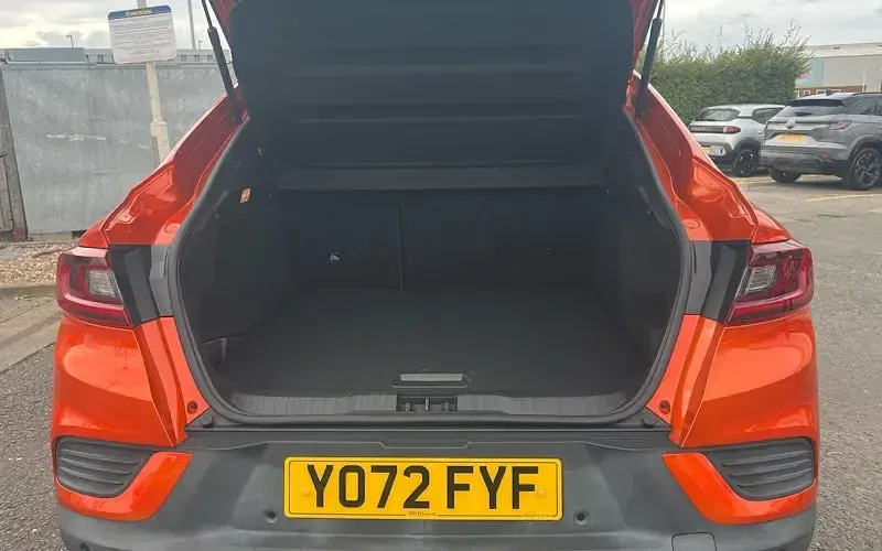 Used Renault Arkana R.S. 140 HP (102 kW) 2023 Orange SUV