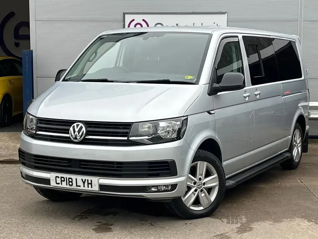 Usado VW Transporter Highline 2018 Prateado Van