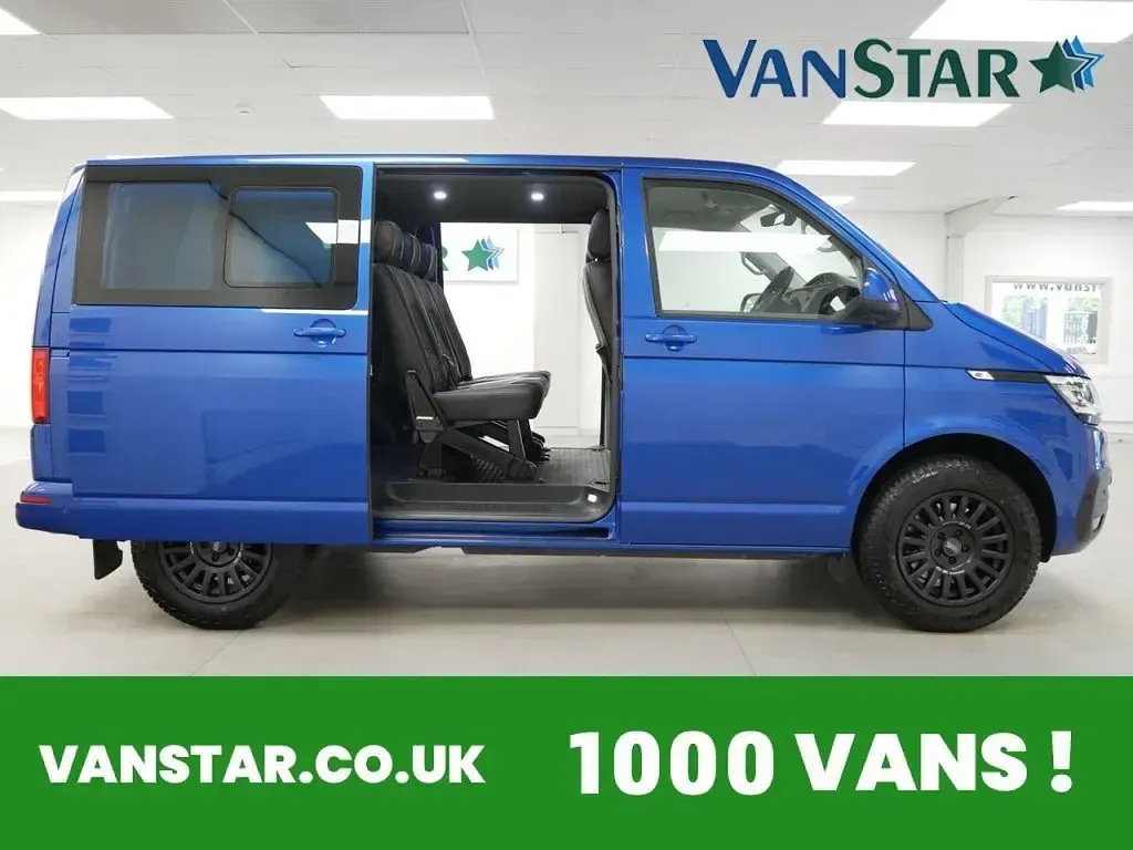 Used VW Transporter Highline 204 HP (150 kW) 2022 Blue Van