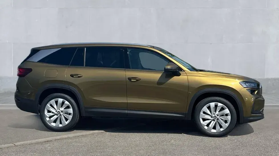 Used Skoda Kodiaq SE L 150 HP (110 kW) 2026 Bronx gold metallic SUV