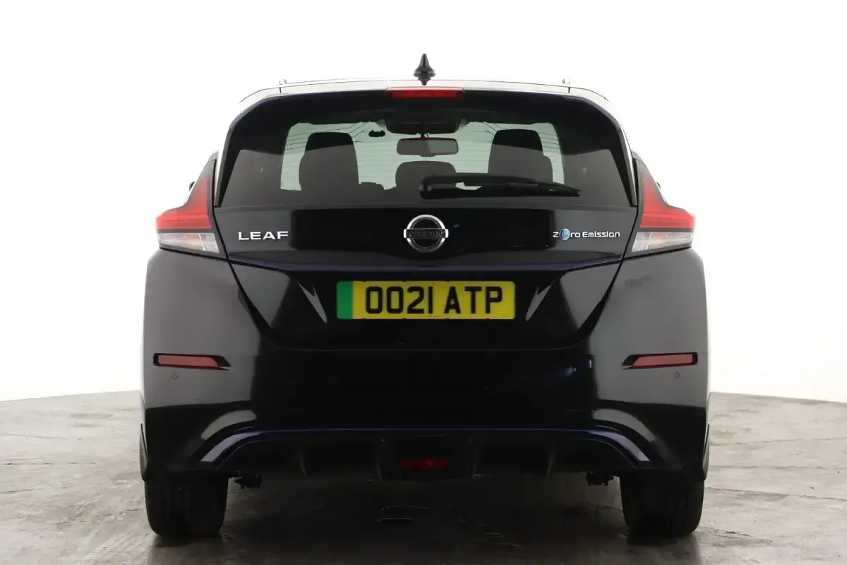 Usado Nissan Leaf N-Connecta 110 kW (150 HP) 2021 Preto Citadino