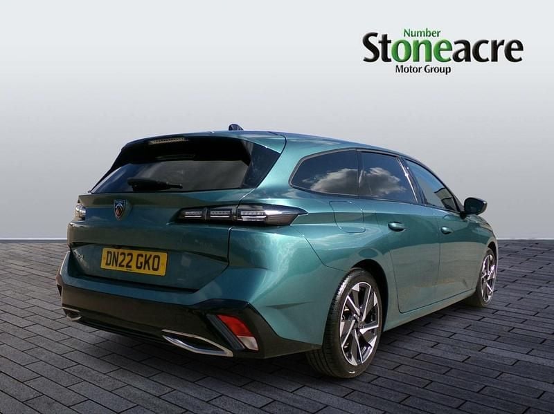 Used Peugeot 308 SW Active Premium 130 HP (95 kW) 2022 Blue Estate