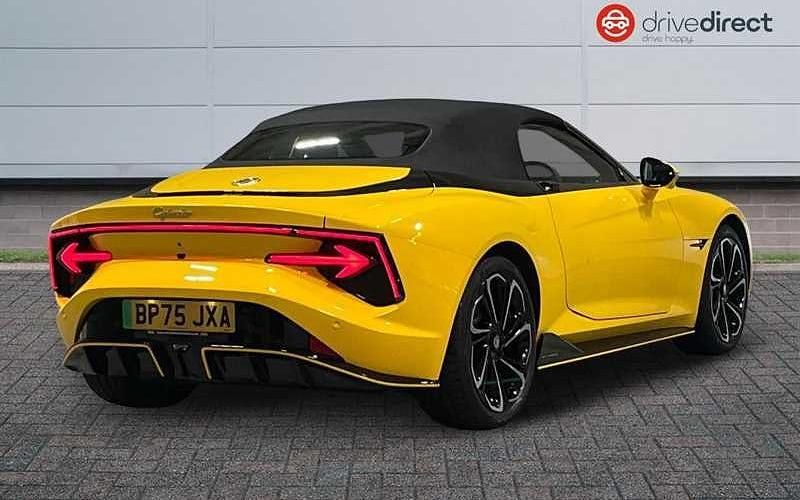 New MG Cyberster 375 kW (510 HP) 2025 Premium  inca yellow Cabriolet