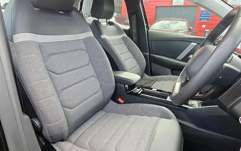 Used Citroën C4 PureTech 101 HP (74 kW) 2022 Black Hatchback
