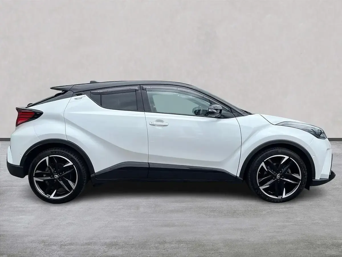 Used Toyota C-HR Sport 198 HP (145 kW) 2023 White SUV