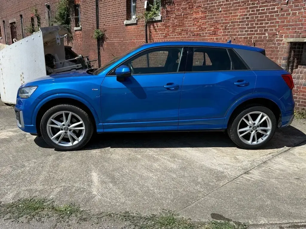 Used Audi Q2 S-Line 150 HP (110 kW) 2018 Blue SUV