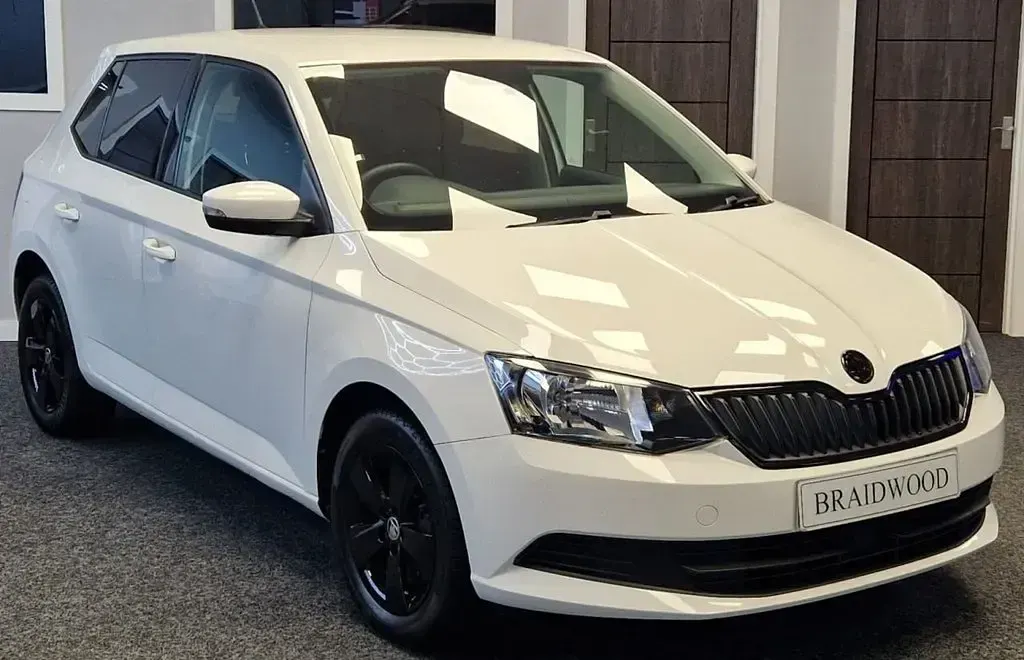 Used Skoda Fabia SE 110 HP (80 kW) 2018 White Hatchback