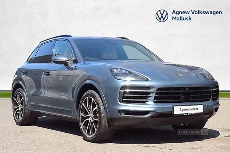 Blue Used 2018 Porsche Cayenne SUV | £33,490 (A bit pricey) - Image 1/1