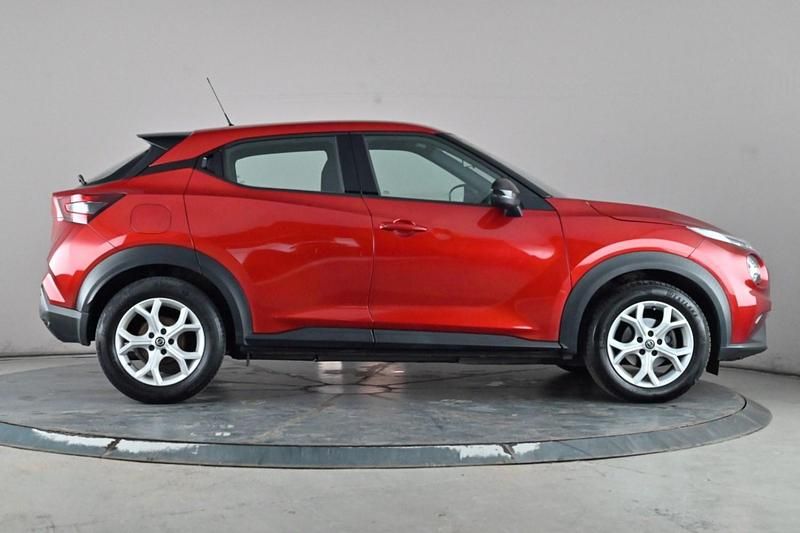 Used Nissan Juke Acenta 117 HP (86 kW) 2020 Red SUV
