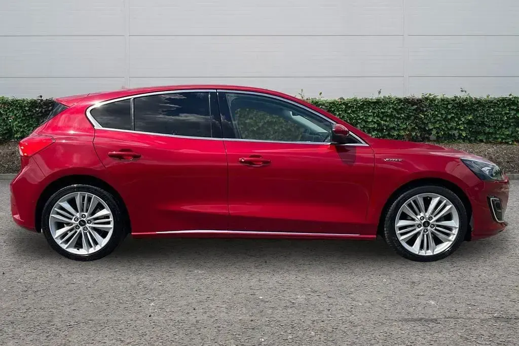 Used Ford Focus Vignale 2021 Red Hatchback