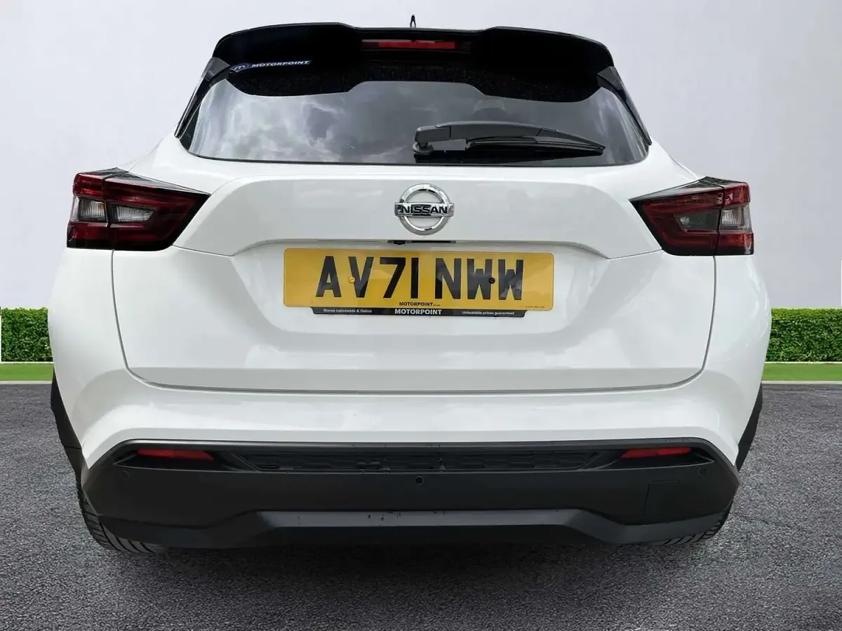 Used Nissan Juke N-Connecta 2021 White SUV