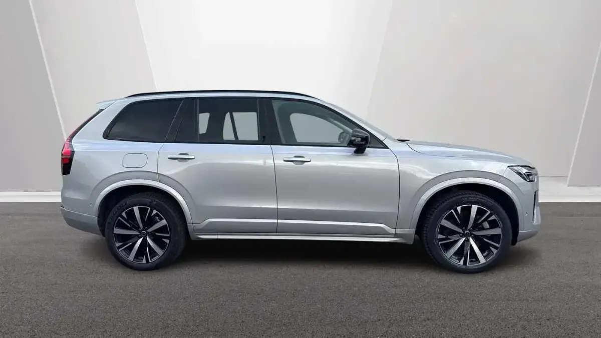 Used Volvo XC90 Plus 455 HP (334 kW) 2025 Silver SUV