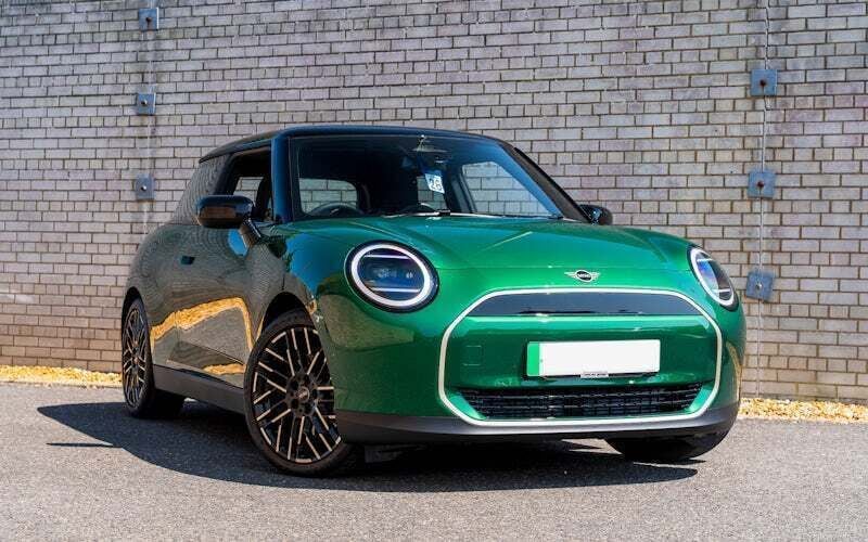 Used Mini Cooper Exclusive 135 kW (184 HP) 2025 Hatchback