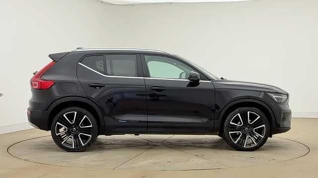 Used Volvo XC40 Ultra 161 HP (118 kW) 2025 Black SUV