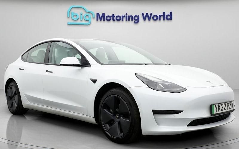 Used Tesla Model 3 Standard Range Plus 222 kW (302 HP) 2021 White Sedan