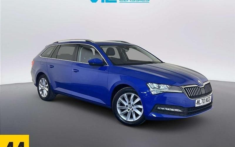 Usado Skoda Superb SE Technology 150 CV (110 kW) 2022 Familiar