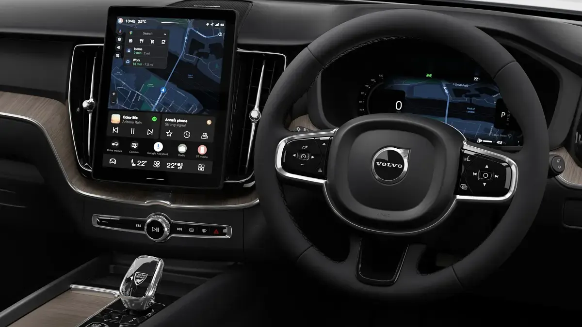 New Volvo XC60 Plus 250 HP (183 kW) 2026 Ice white SUV