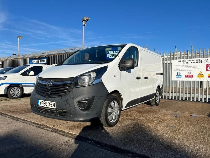 Used Vauxhall Vivaro 115 HP (84 kW) 2016 White MPV