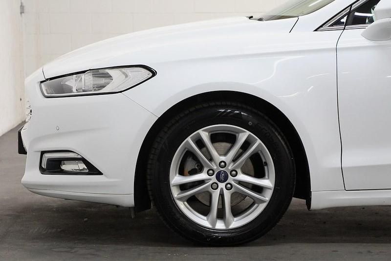 Used Ford Mondeo Zetec 150 HP (110 kW) 2017 White Estate