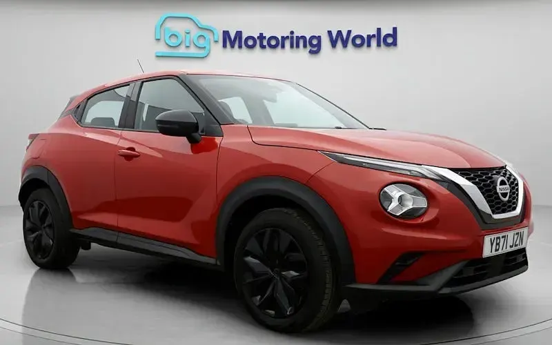 Usado Nissan Juke Acenta 114 HP (83 kW) 2023 SUV
