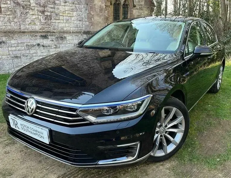 Second-hand VW Passat Advance 218 CP (160 kW) 2018 Negru Berlinǎ