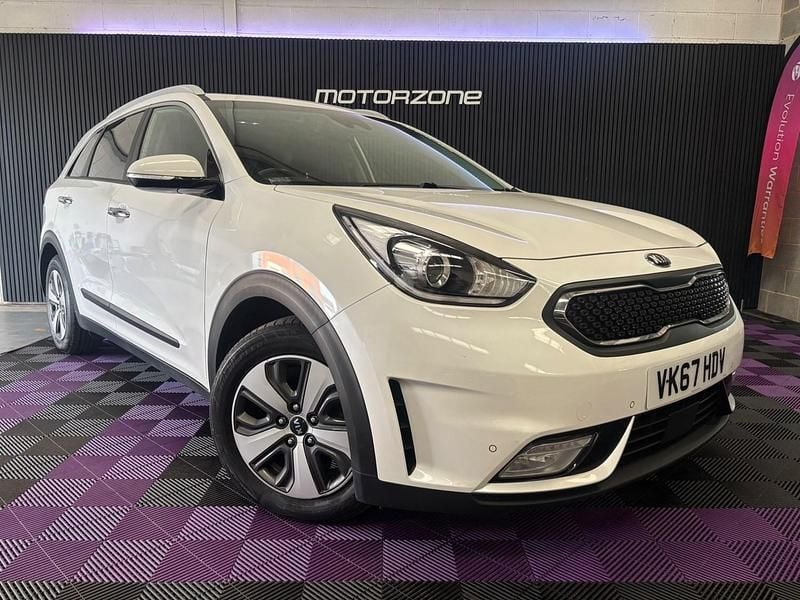 White Used 2017 Kia Niro 4 SUV | £9,995 (A bit pricey) - Image 1/4