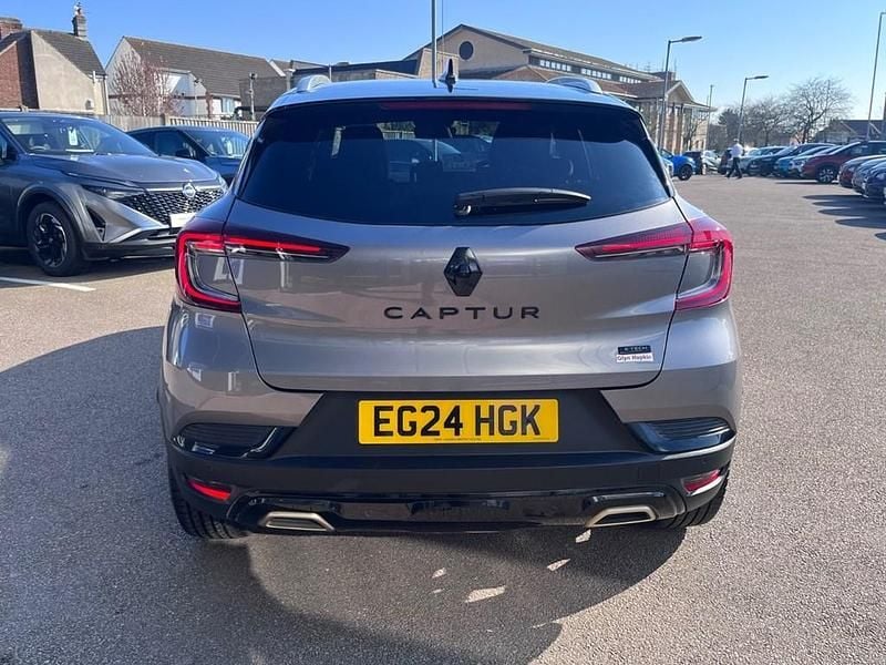 Second-hand Renault Captur Engineered 143 CP (105 kW) 2024 Gri SUV