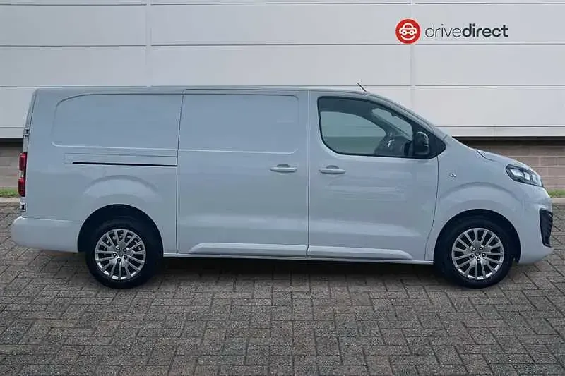 Used Vauxhall Vivaro S 100 HP (73 kW) 2023 White MPV