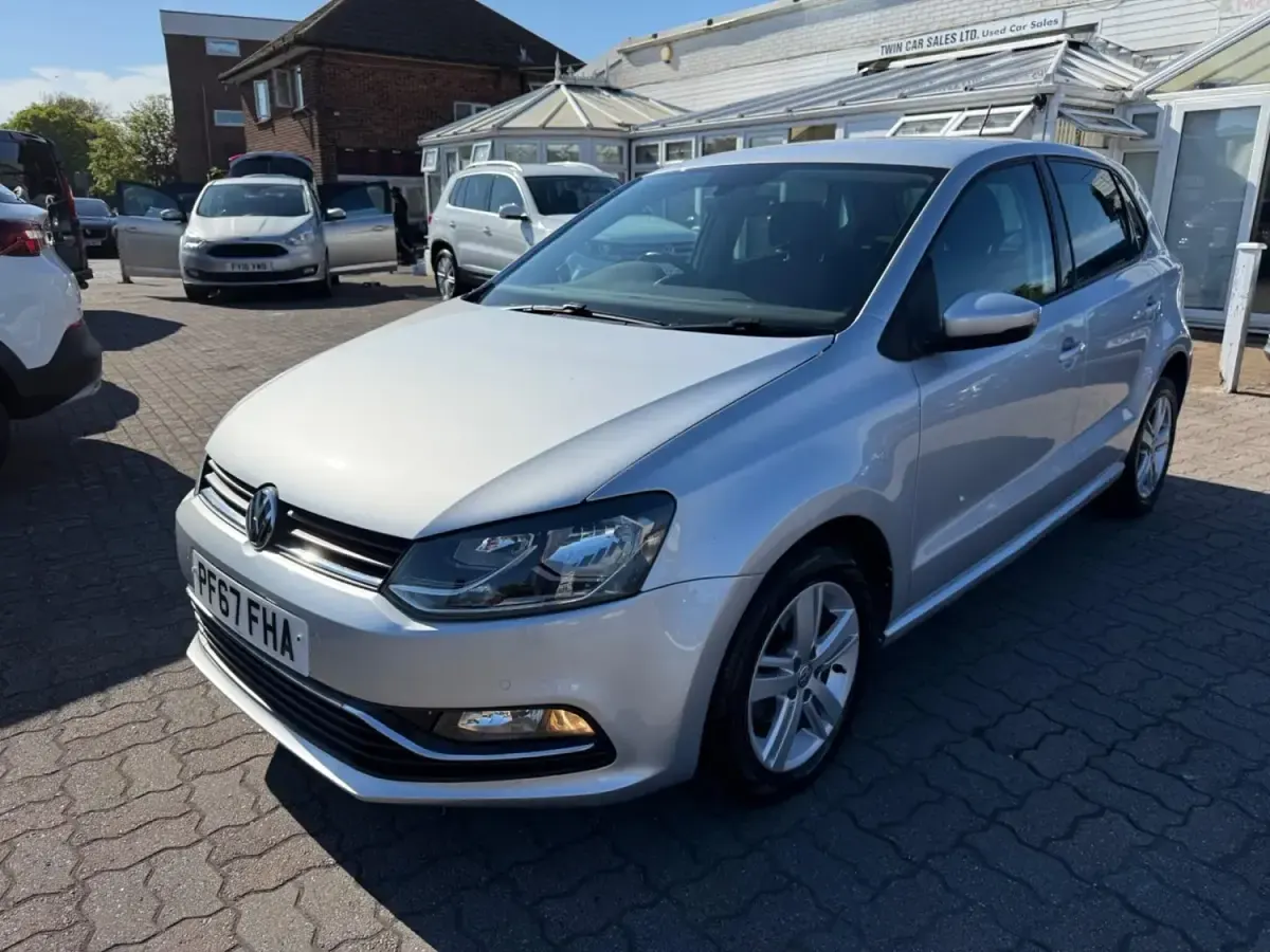 Used VW Polo Edition 60 HP (44 kW) 2017 Silver Hatchback