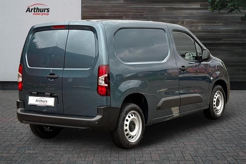 New Peugeot Partner 101 HP (74 kW) 2026 Blue MPV