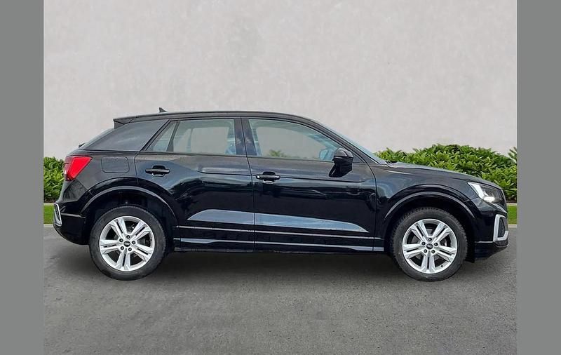 Used Audi Q2 Sport 110 HP (80 kW) 2022 Black SUV
