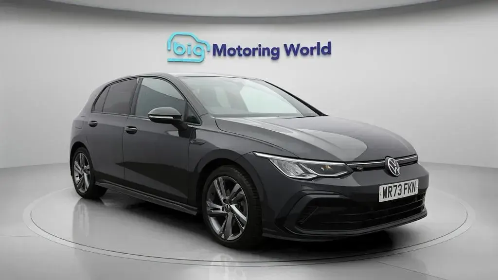 Used VW Golf VIII R-line 131 HP (96 kW) 2023 Hatchback