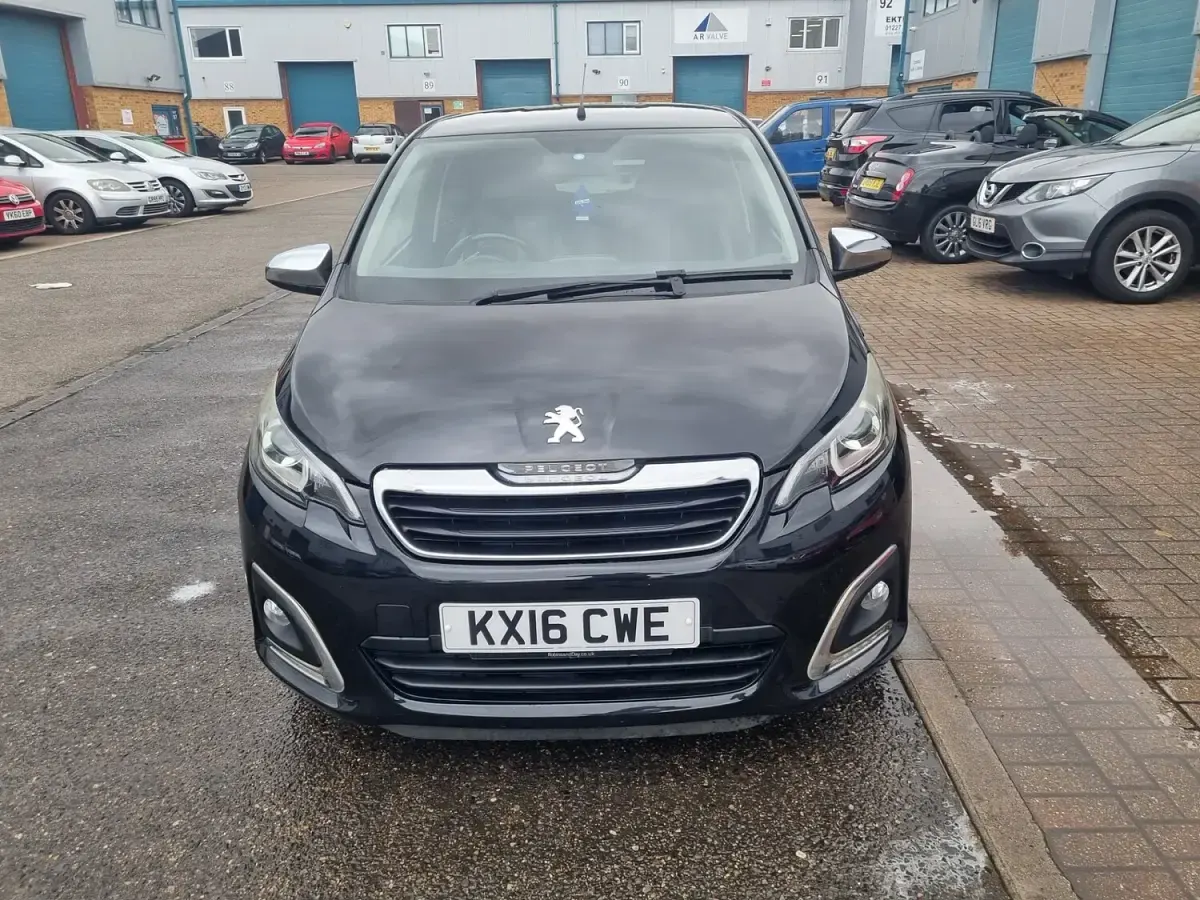 Used Peugeot 108 82 HP (60 kW) 2016 Black Hatchback