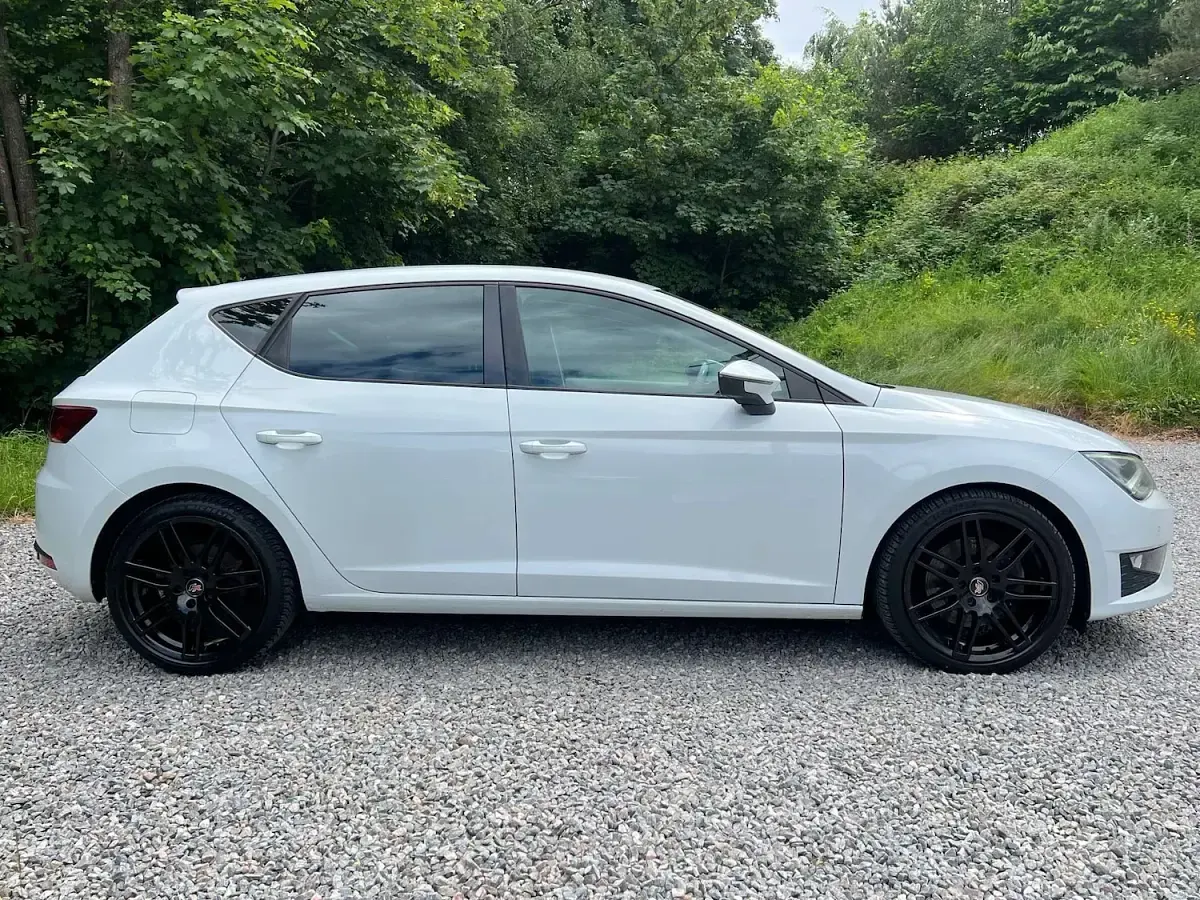 Used Seat Leon FR 184 HP (135 kW) 2015 White Hatchback