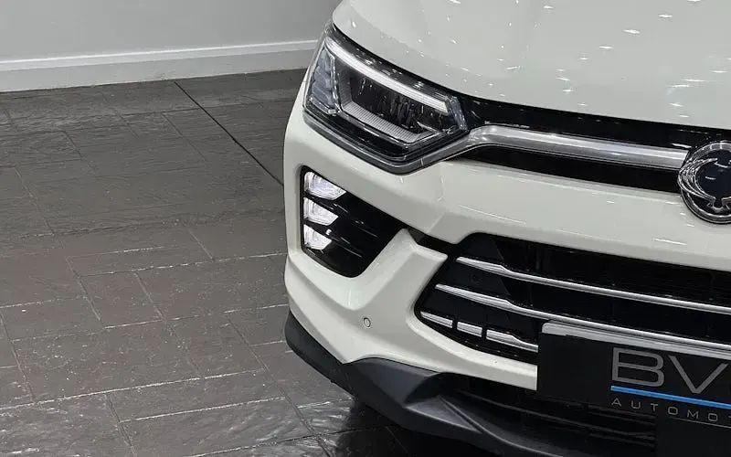 Used SsangYong Korando 136 HP (100 kW) 2019 White SUV