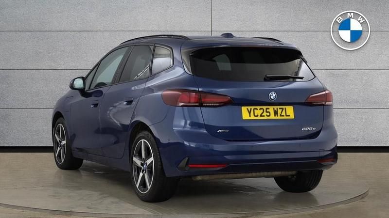 Used BMW 225 Active Tourer Sport Line 242 HP (177 kW) 2025 Blue MPV