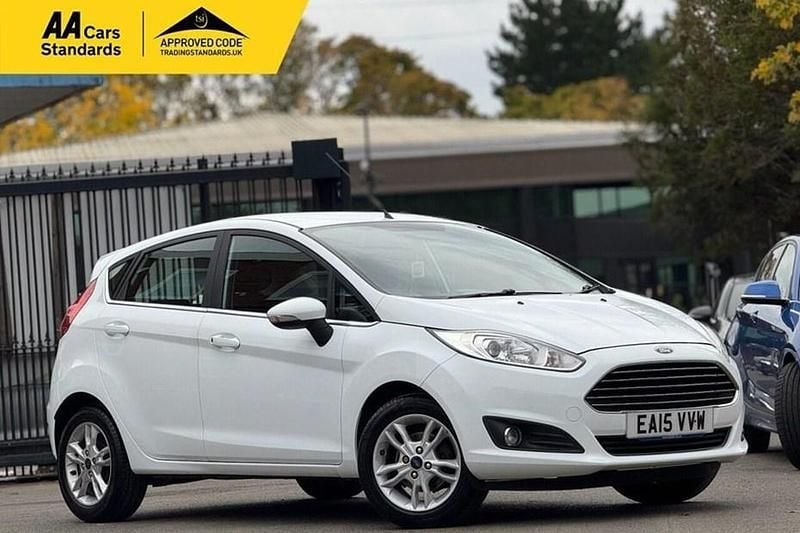 White Used 2015 Ford Fiesta Zetec Hatchback | £6,495 (Fair price) - Image 1/1