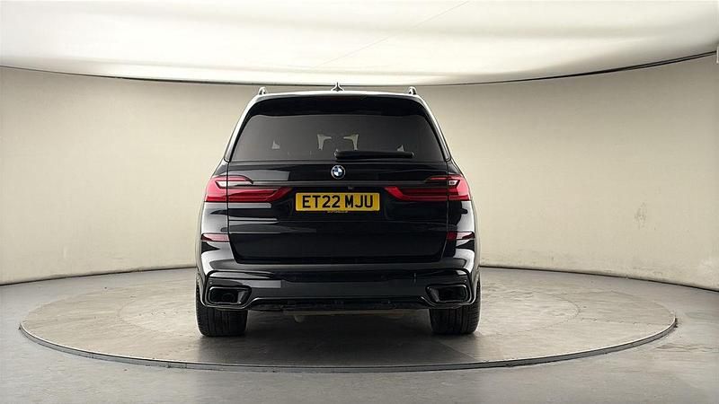 Used BMW X7 M Sport 340 HP (250 kW) 2022 Black sapphire SUV
