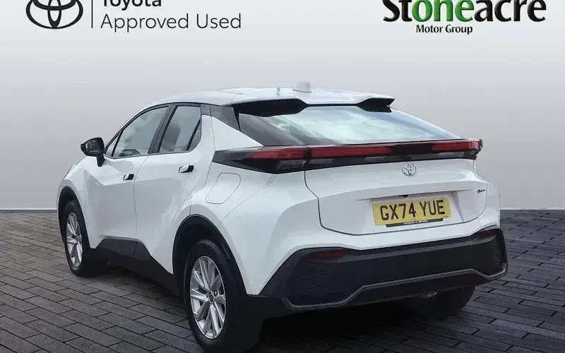 Used Toyota C-HR 140 HP (102 kW) 2026 SUV
