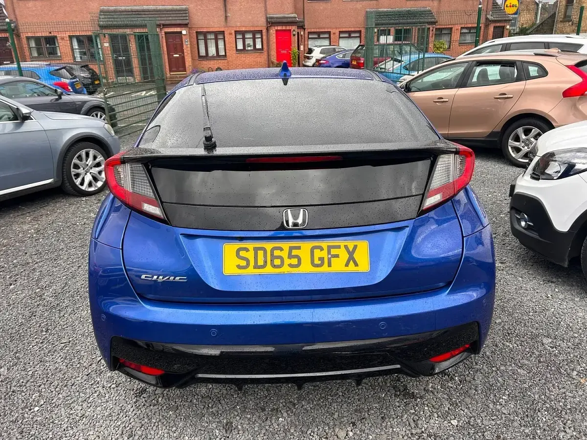 Used Honda Civic SE Plus 142 HP (104 kW) 2015 Blue Hatchback