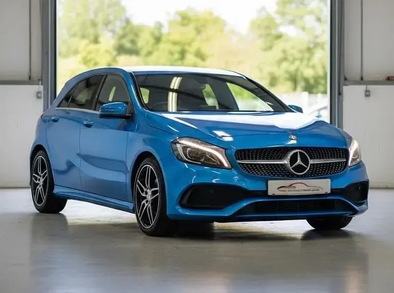 Używany Mercedes A200 AMG Line Premium 2016 Niebieski Hatchback