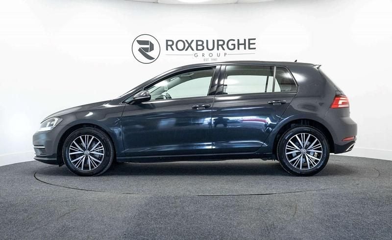 Used VW Golf VII SE 115 HP (84 kW) 2018 Grey Hatchback