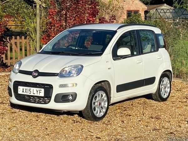 White Used 2015 Fiat Panda Lounge Hatchback | £2,295 (Fair price) - Image 1/1