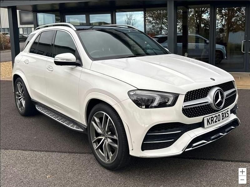 White Used 2020 Mercedes GLE400 AMG line Estate | £46,990 (Fair price) - Image 1/4